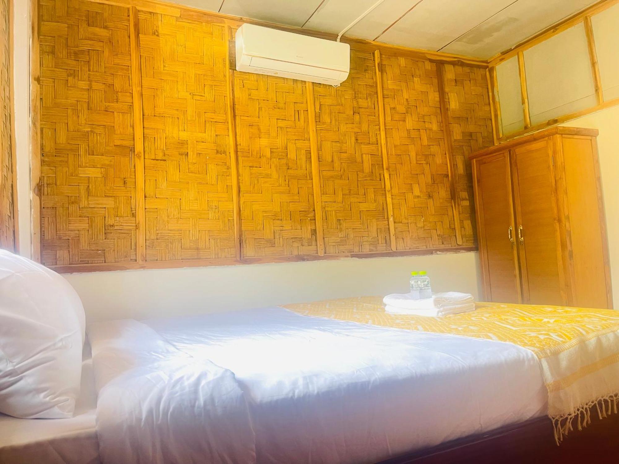 Nong Khiaw Ing Ing Mountain View B&B 외부 사진
