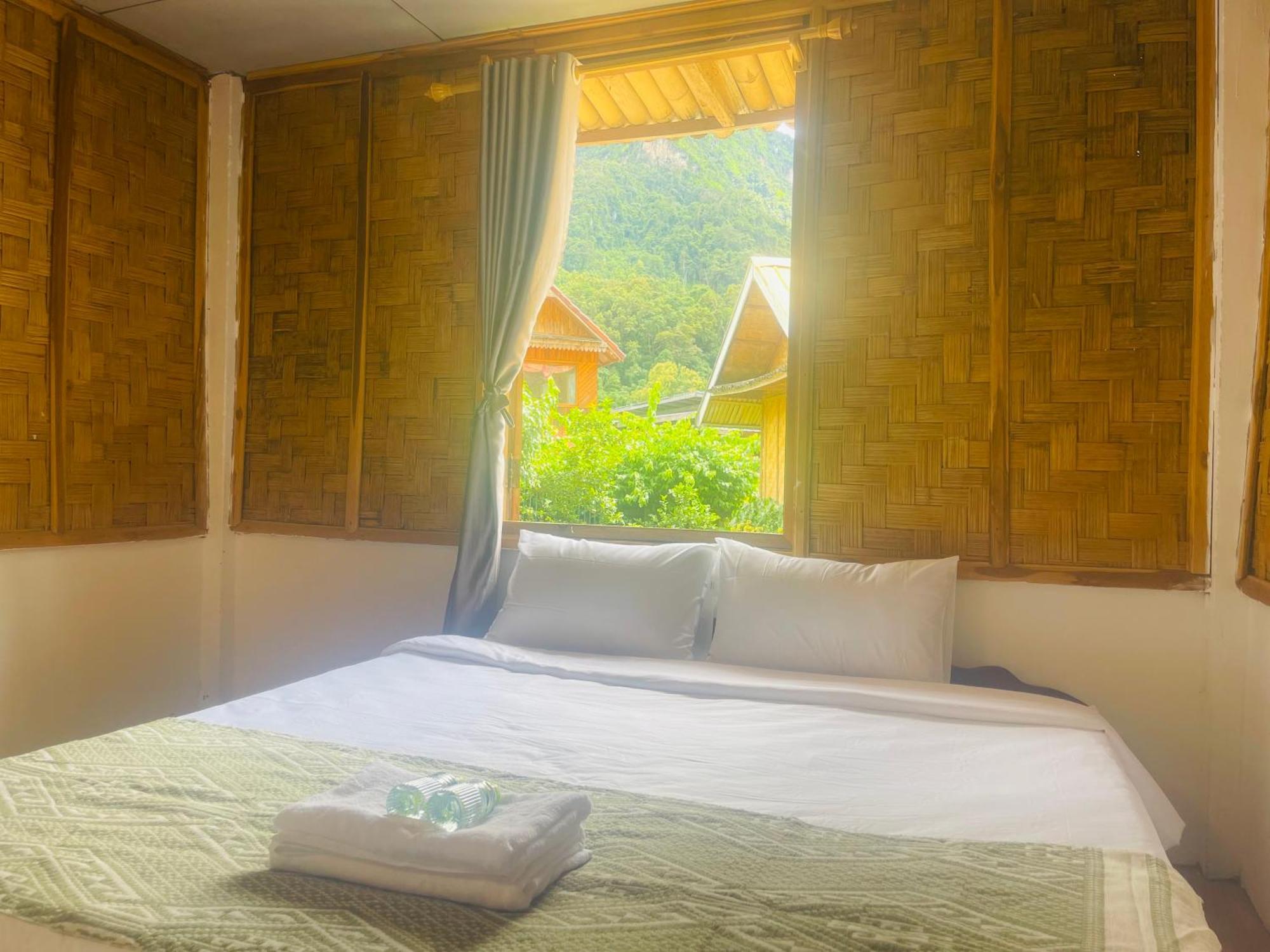 Nong Khiaw Ing Ing Mountain View B&B 외부 사진
