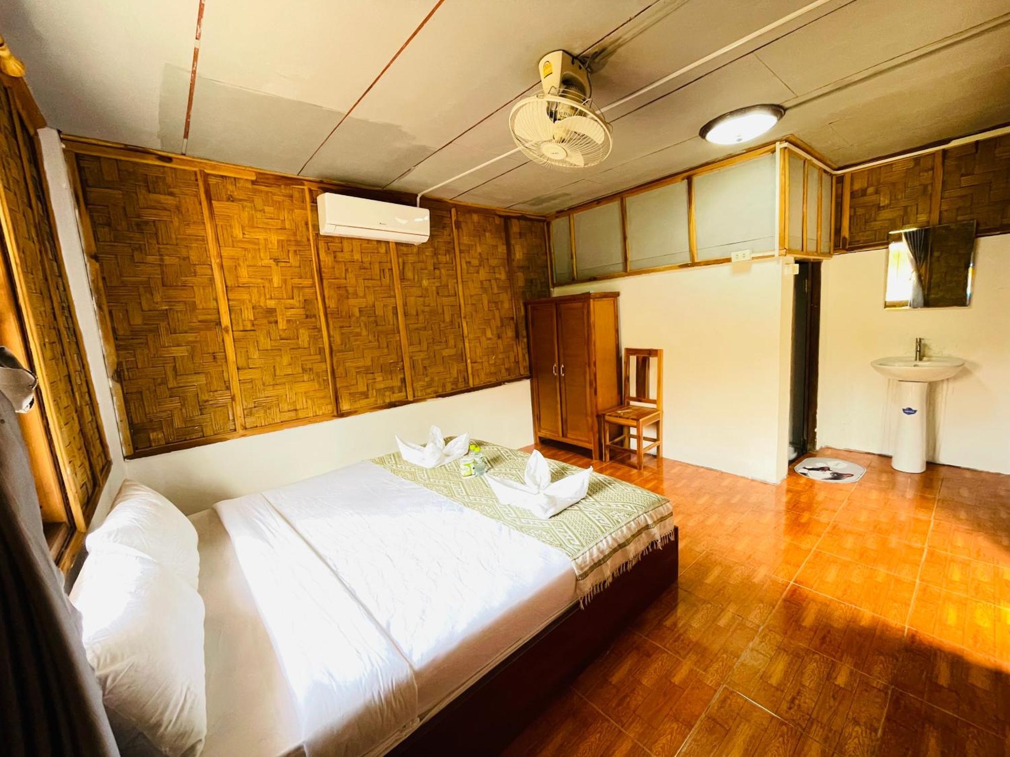 Nong Khiaw Ing Ing Mountain View B&B 외부 사진