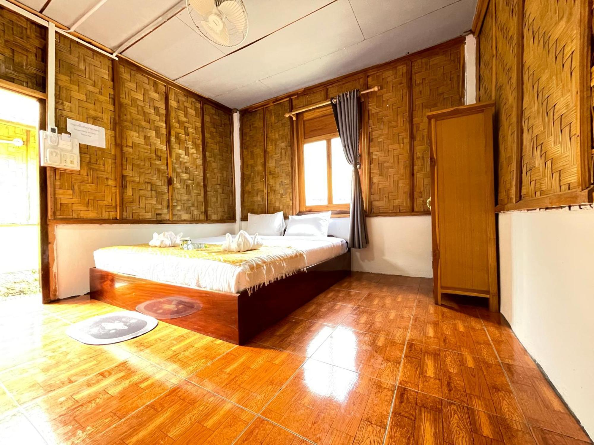 Nong Khiaw Ing Ing Mountain View B&B 외부 사진